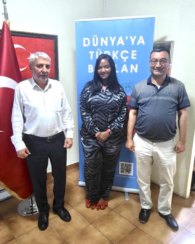 Kenya Temsilcimiz Bayan Fridah Ngina Muteti, Genel Başkanımız Sayın Ahmet Ortatepe’ye merkezimizde ziyaret bulundu.